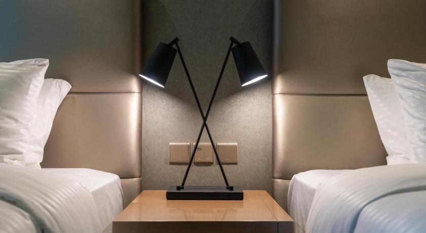 Lux BnB Paramount Tower I Burj Views - image 4