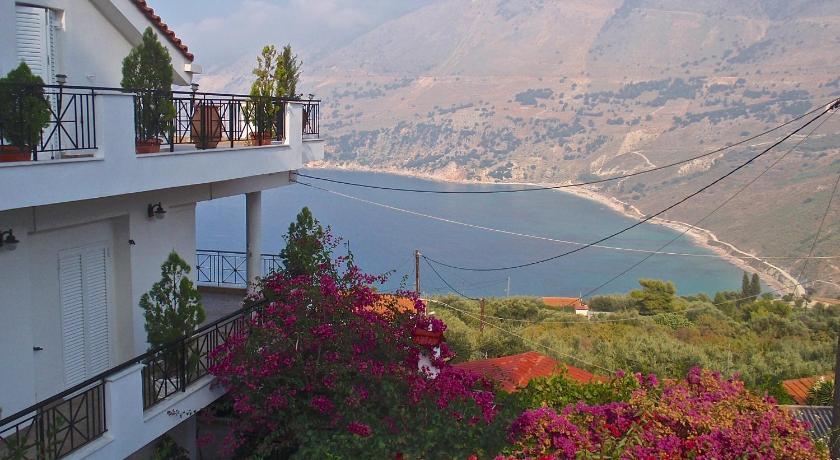 Image of Apartment with Sea View (4 Adults) 8