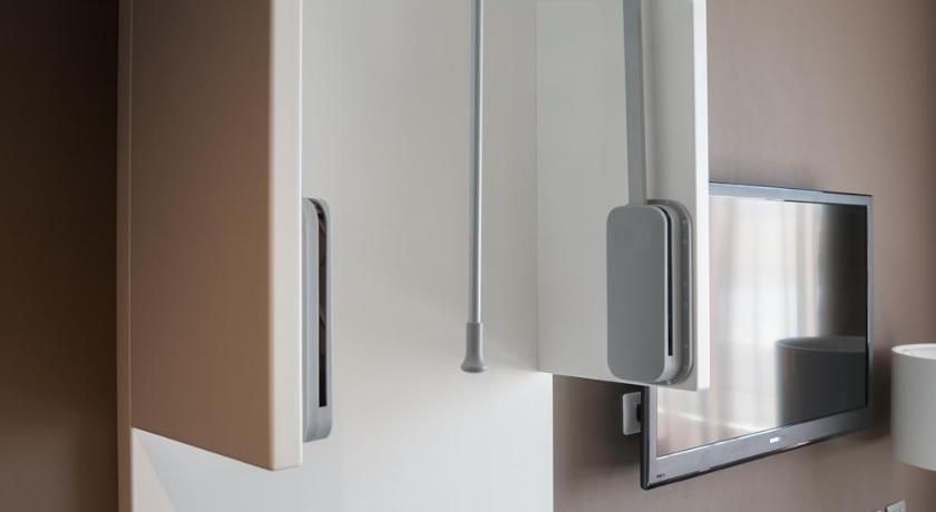 Image of Double Room - Disability Access 8