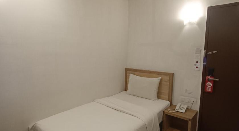Image of Single Bed 4