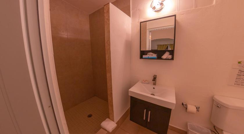 Image of Standard Queen Room 2