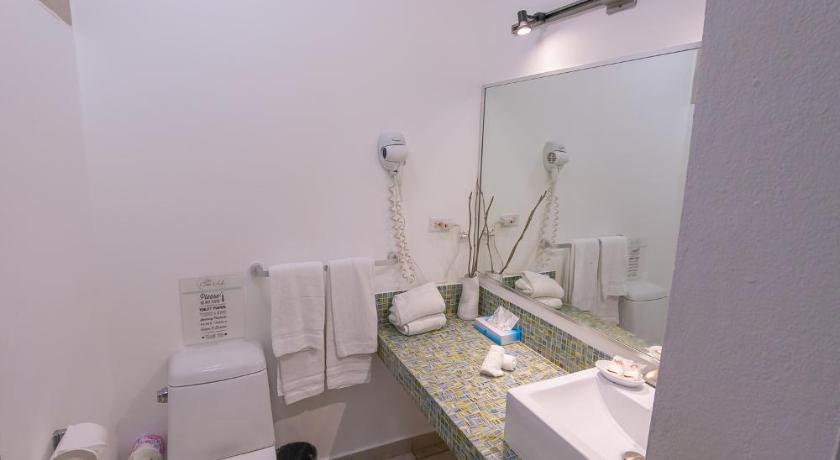 Image of Junior Suite 8