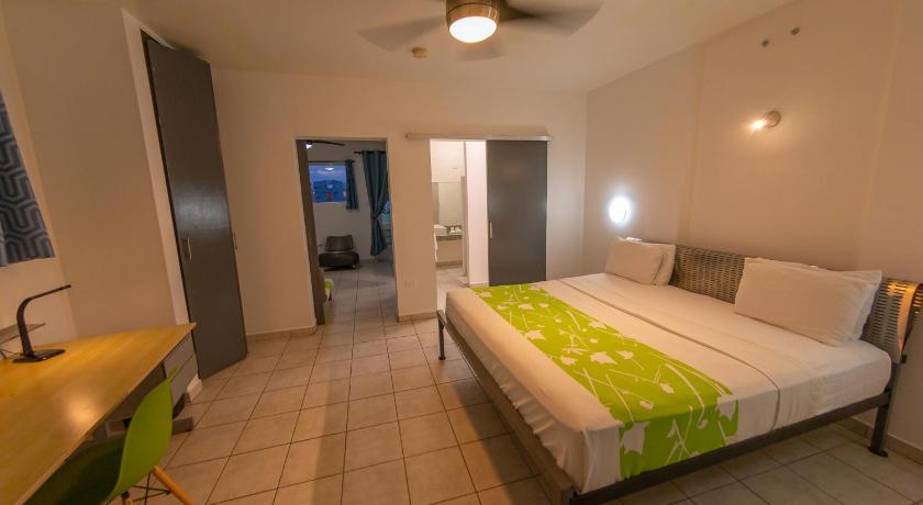 Image of King Suite with Balcony 7