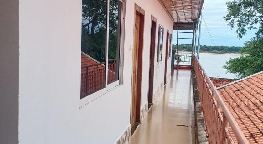 Silver Dolphin Guesthouse photo