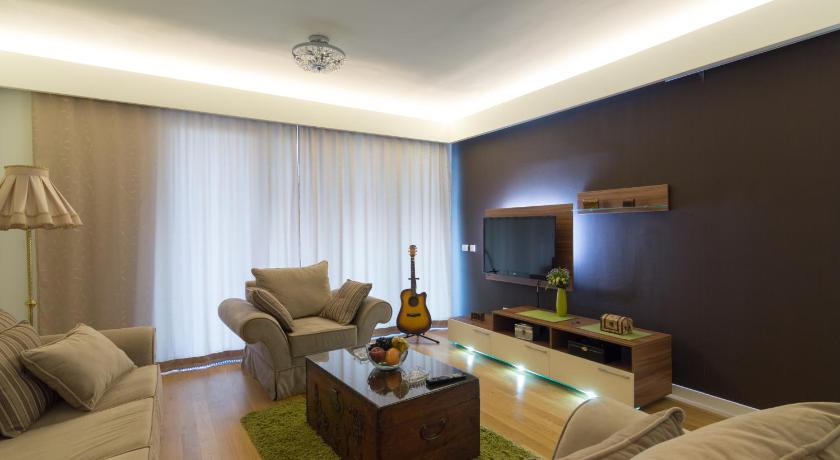 Apartment Mercedes — Hotel in Belgrade