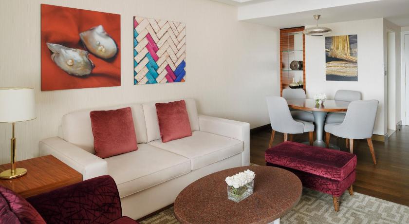 Image of 1 Bedroom Suite High Floor 4