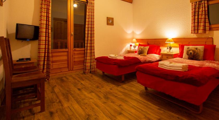 Image of Family Room with Balcony 4