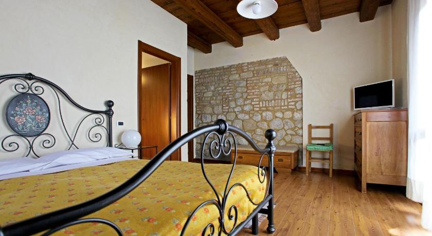 몬테베글리오 Corte D'Aibo 4성급 게스트하우스 레스토랑