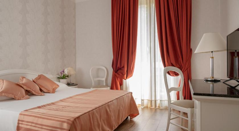 Hotel President - image 14