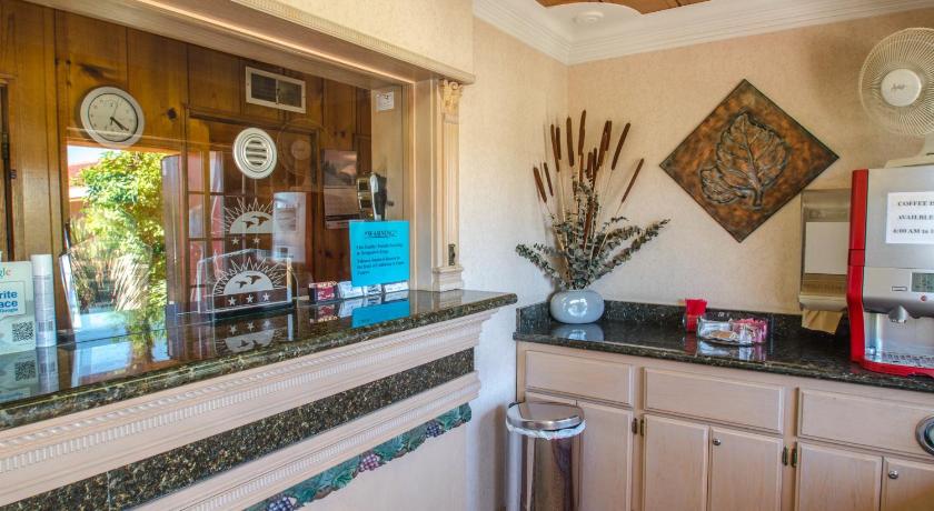 Economy Inn Los Banos photo