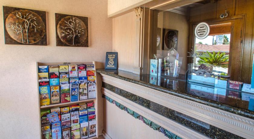 Economy Inn Los Banos photo