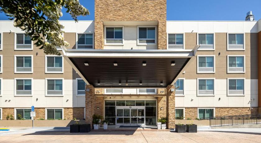 Holiday Inn Express And Suites San Jose Silicon Valley photo