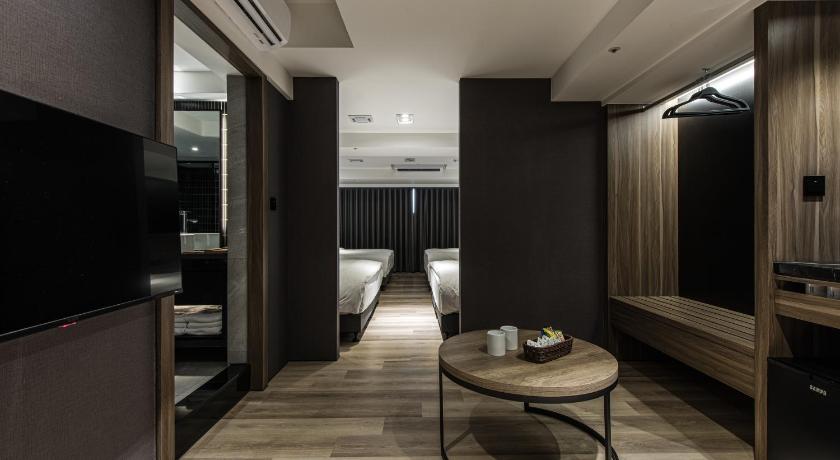 Autumn Willow Hotel - image 5