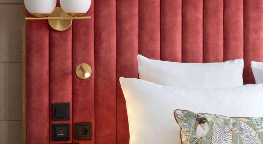 Image of 1 Double Bed, Nonsmoking, Classic Room 10