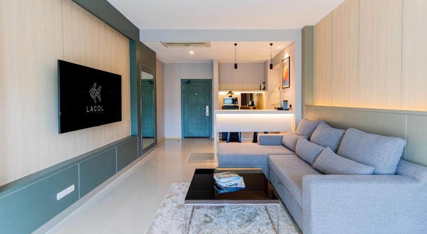 Image of 1-Bedroom Family Suite 8
