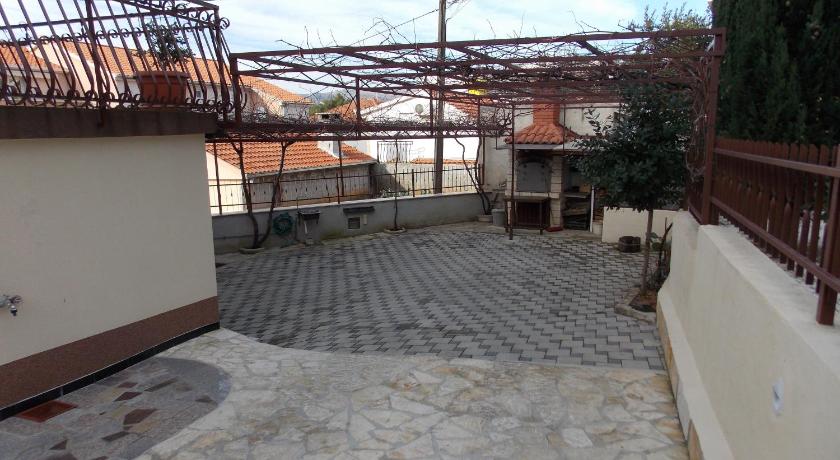 Villa Petra photo