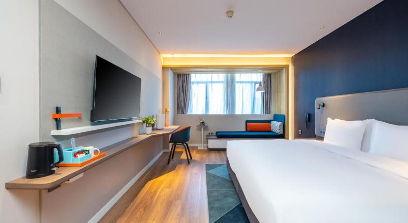 Holiday Inn Express Xinji City Center By IHG