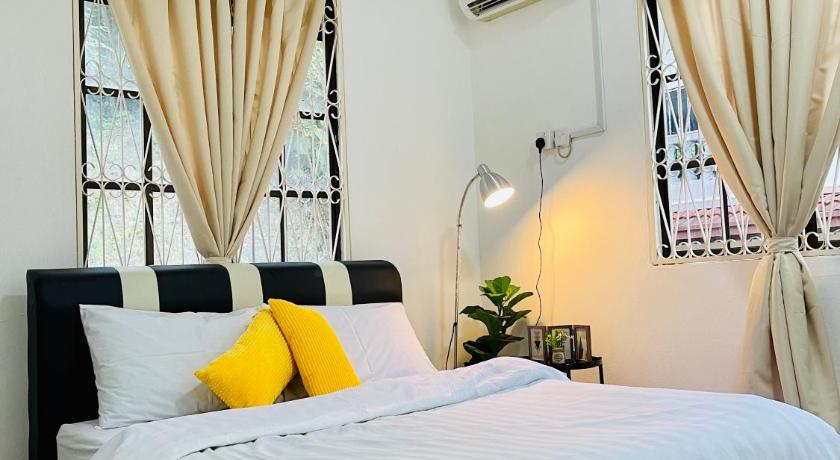QV Residence Langkawi - Jacuzzi, BBQ, & Steamboat photo