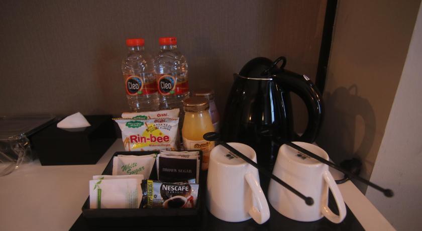 Image of Deluxe Twin Room - Smoking 8