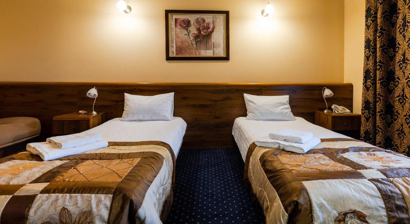 Hotel Marysin Dwor photo