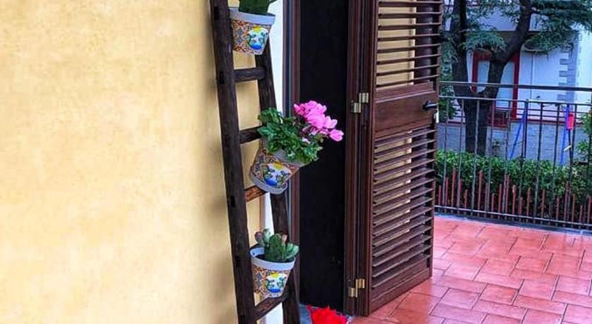 OPUNTIA DELL'ETNA BIKE HOUSE