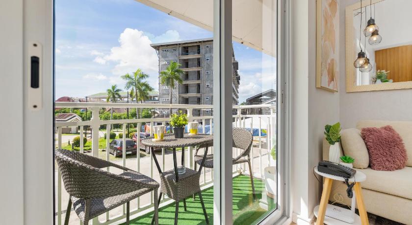 AMANI 133, 3 Minutes to Airport, 100 Mbps WIFI, Free Netflix photo