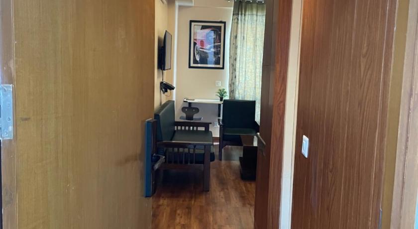 Spacious studio apartment at DLF MyPad - B2-918 - image 16