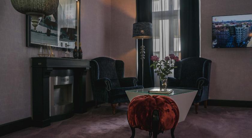 Image of Royal Suite City View 3
