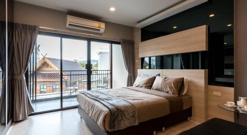 촌부리 Premier Luxe Hotel โรงแรมพรีเมียร์ลักซ์ 4성급 게스트하우스 스위트룸