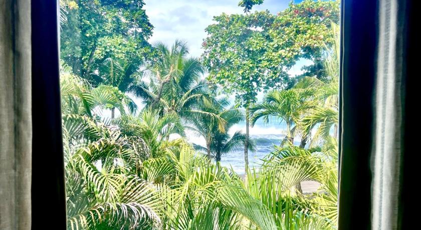Ola Bonita BeachFront Apart Hotel photo