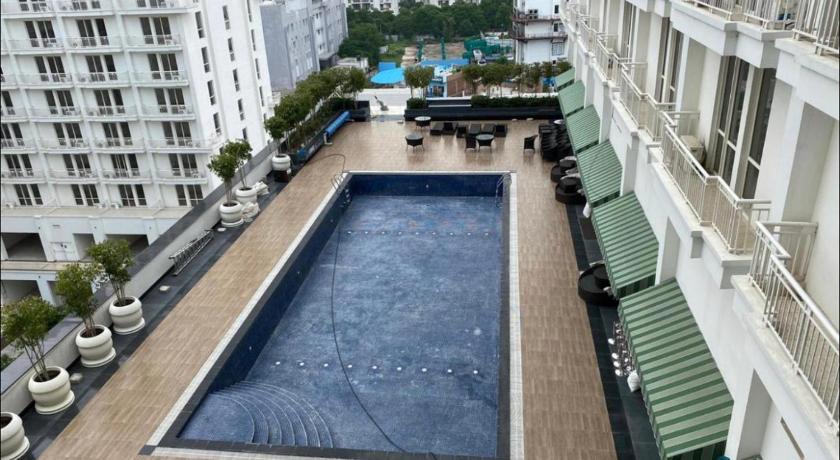 Spacious studio apartment at DLF MyPad - B2-918 - image 10