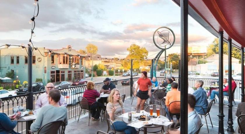 멤피스 (TN) Splendid Colonial in Midtown with Parking 숙소 외관