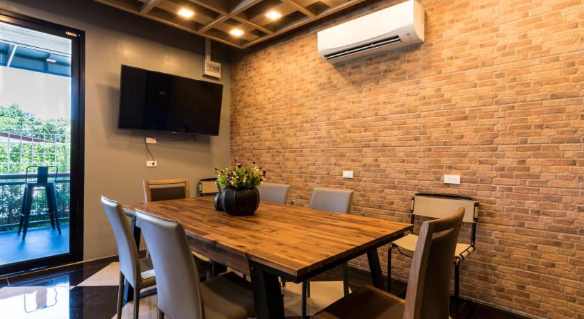 촌부리 Premier Luxe Hotel โรงแรมพรีเมียร์ลักซ์ 4성급 게스트하우스 부대시설