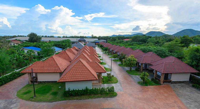 Avarin Resort - image 37