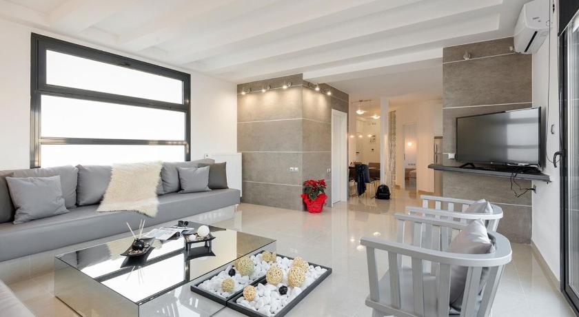Ace Location | Luxury Building photo