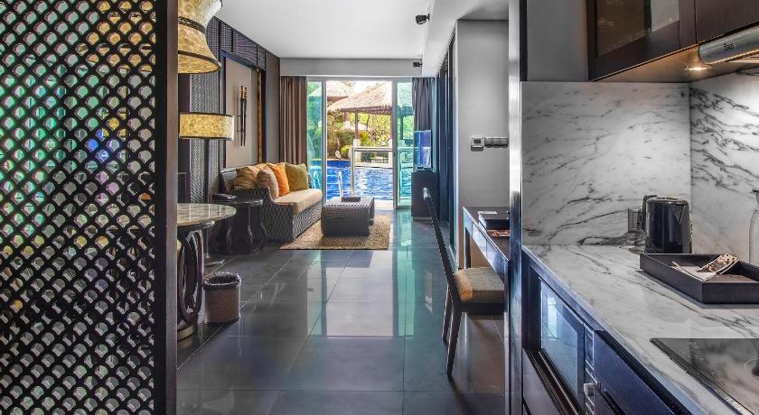 디럭스 - 수영장 이용 (Deluxe Pool Access) 이미지 1