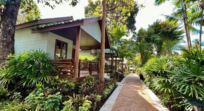 Image of Superior Bungalow with Air 8