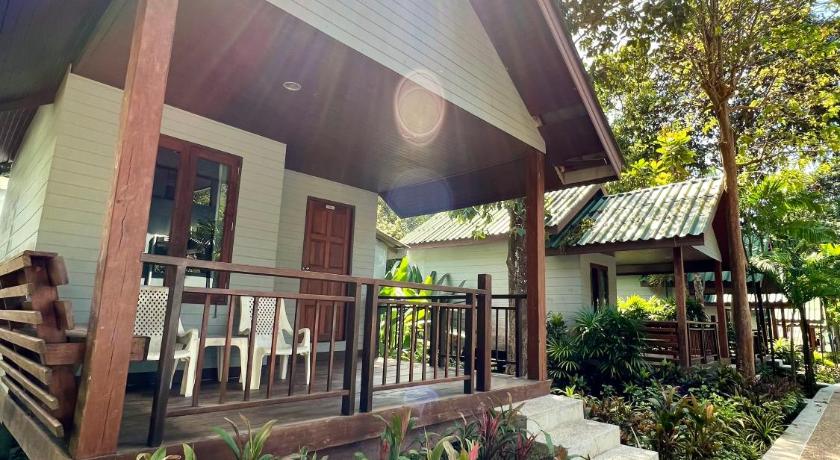 Image of Superior Bungalow with Air 9