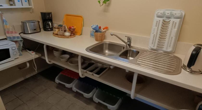 Image of Twin Room with Bathroom 1