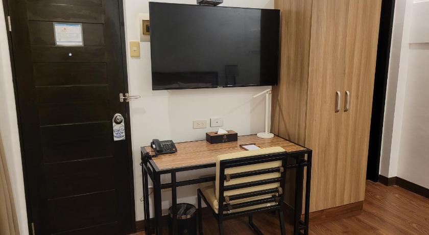 Image of Queen Room 7