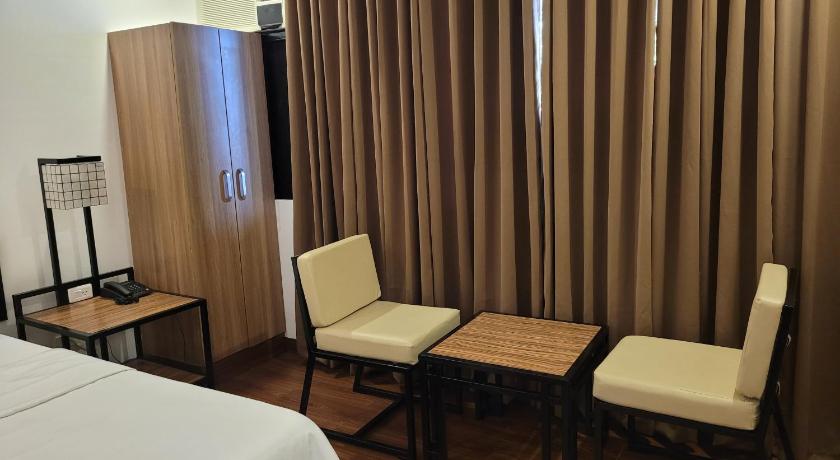 Image of Family Room 2
