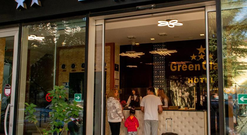 Hotel Green Glass photo
