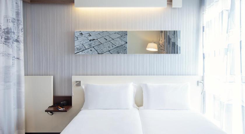 Rome Ibis Styles Roma EUR Hotel 4-Star Hotel pool