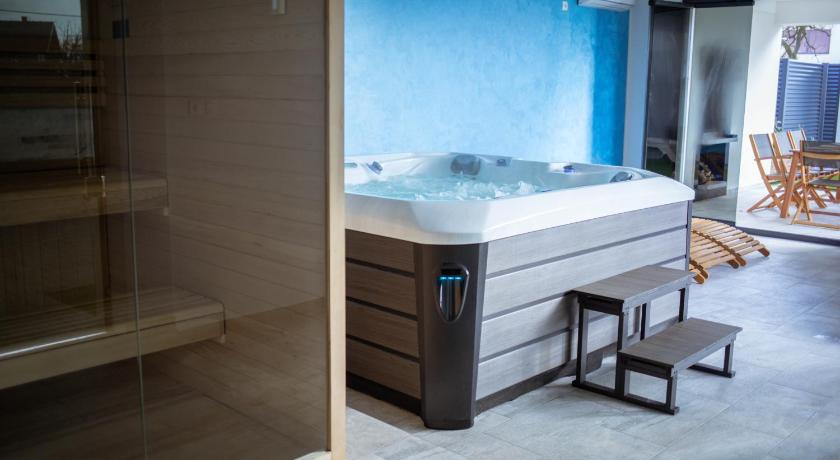 ノヴスカ Villa Spa Heaven 4つ星 ゲストハウス スイート