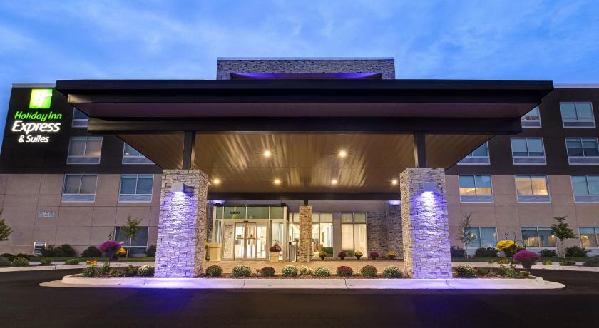 Holiday Inn Express & Suites Grand Rapids South - Wyoming photo