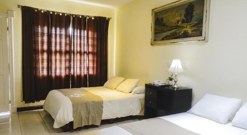 Image of Queen Room with Two Queen Beds - Disability Access 5