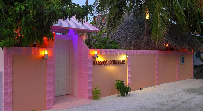 Rasdhoo Coralville Hotel - image 8