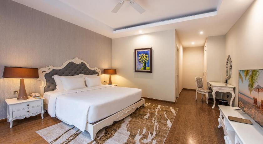 Image of 4-Bedroom Duplex Villa with Private Pool 16