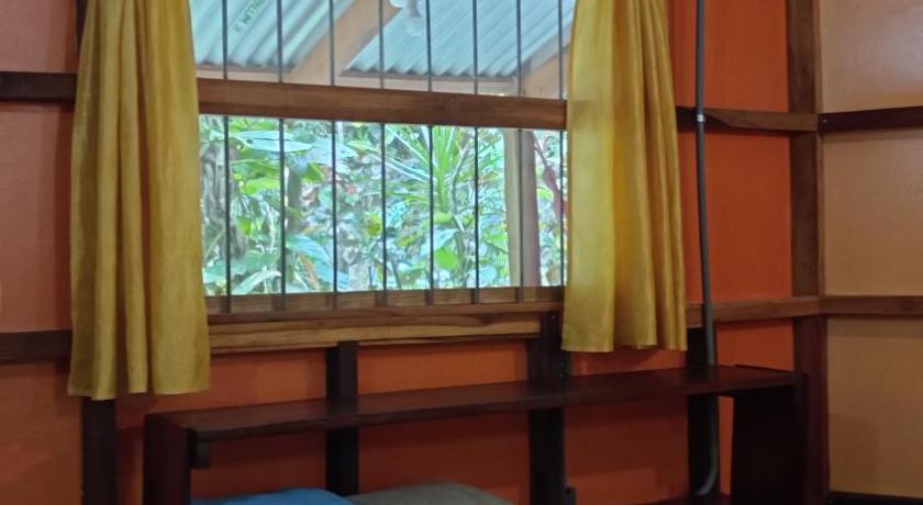 Image of Bungalow with Garden View 12
