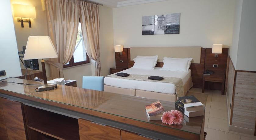 Suites & Residence Hotel